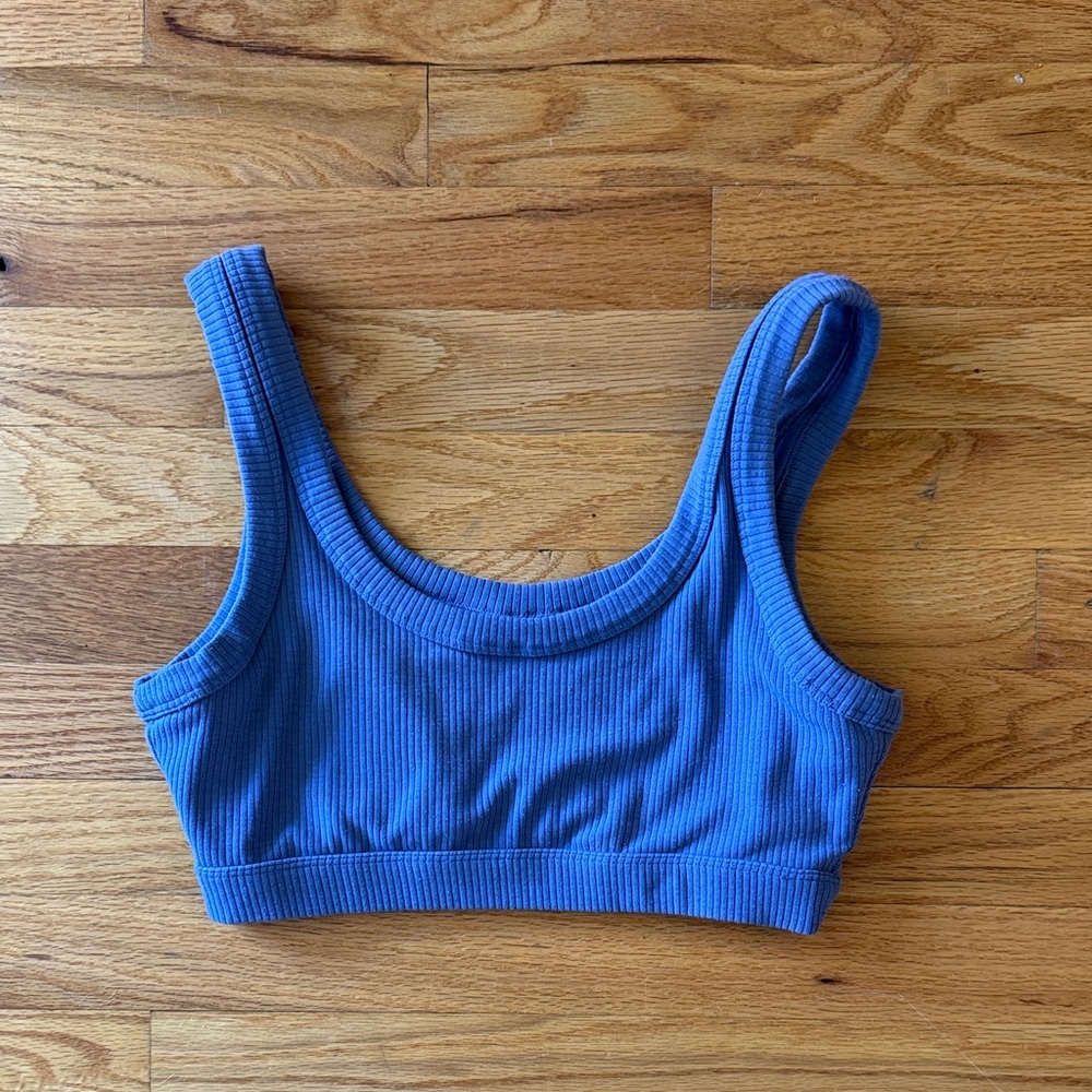 ALO wellness bra blue size medium